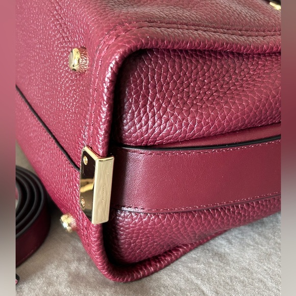 COACH Swagger 27 Smooth & Pebble Leather Crossbody Bag in Burgundy - Picture 8 of 15